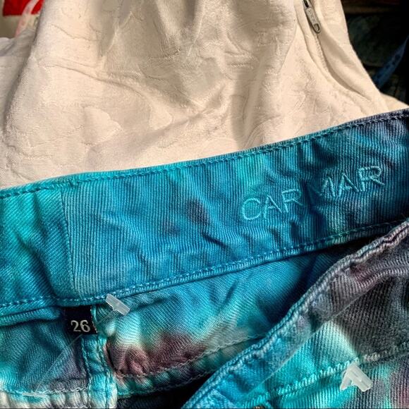 NWOT CARMAR LF STORES TIE DYE DENIM CUTOFF SHORTS - Picture 3 of 4